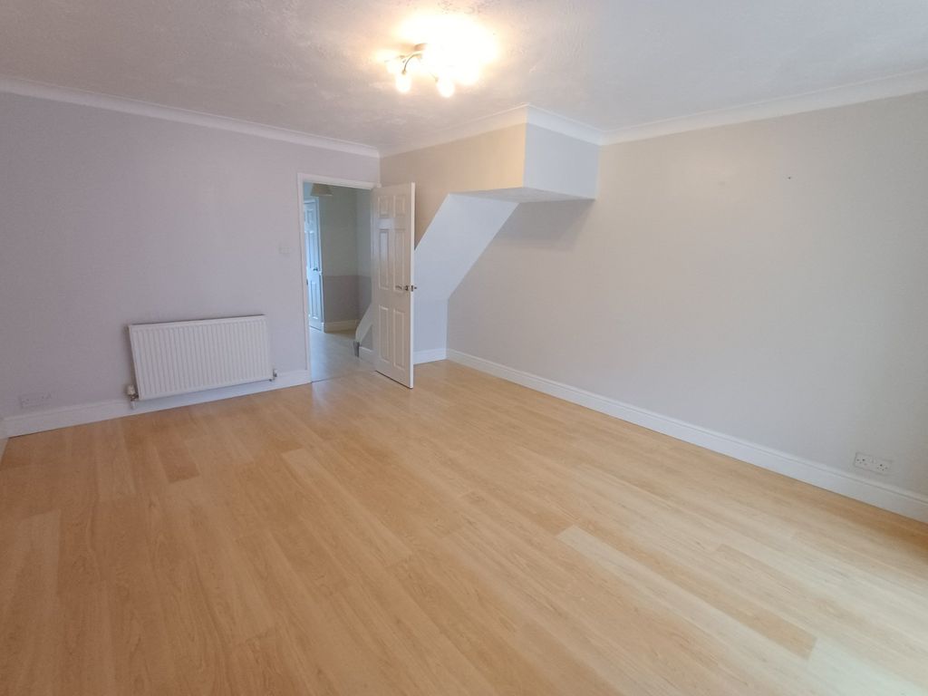 Property photo 3 of 8 Picture 3