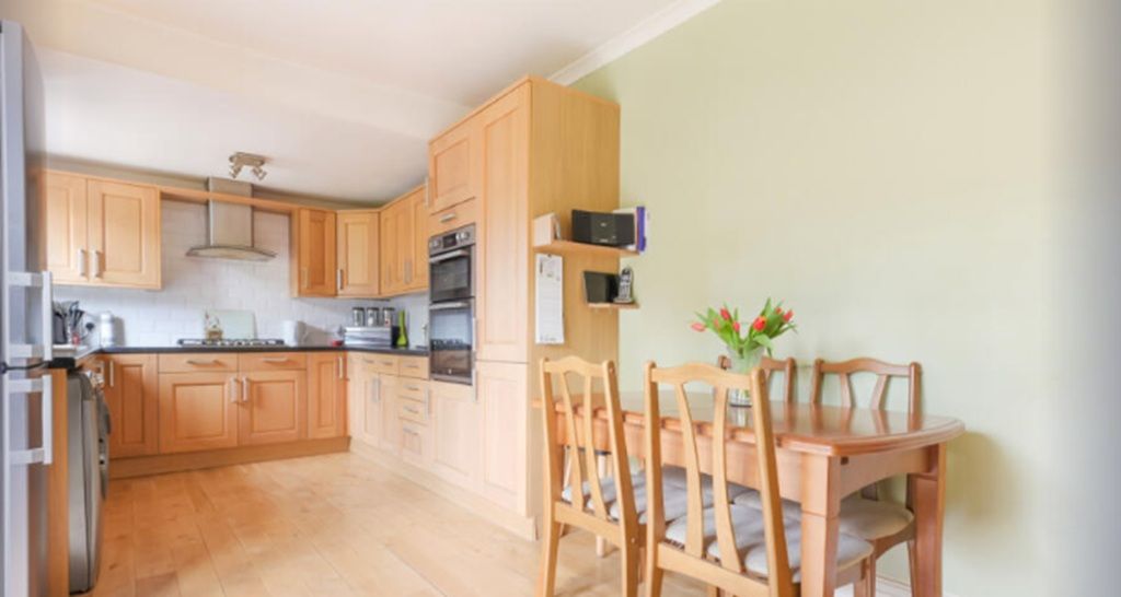 Property photo 2 of 5