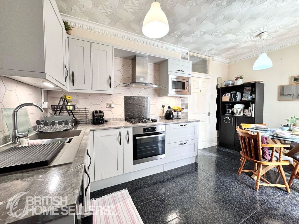 Property photo 2 of 17 Picture No. 07