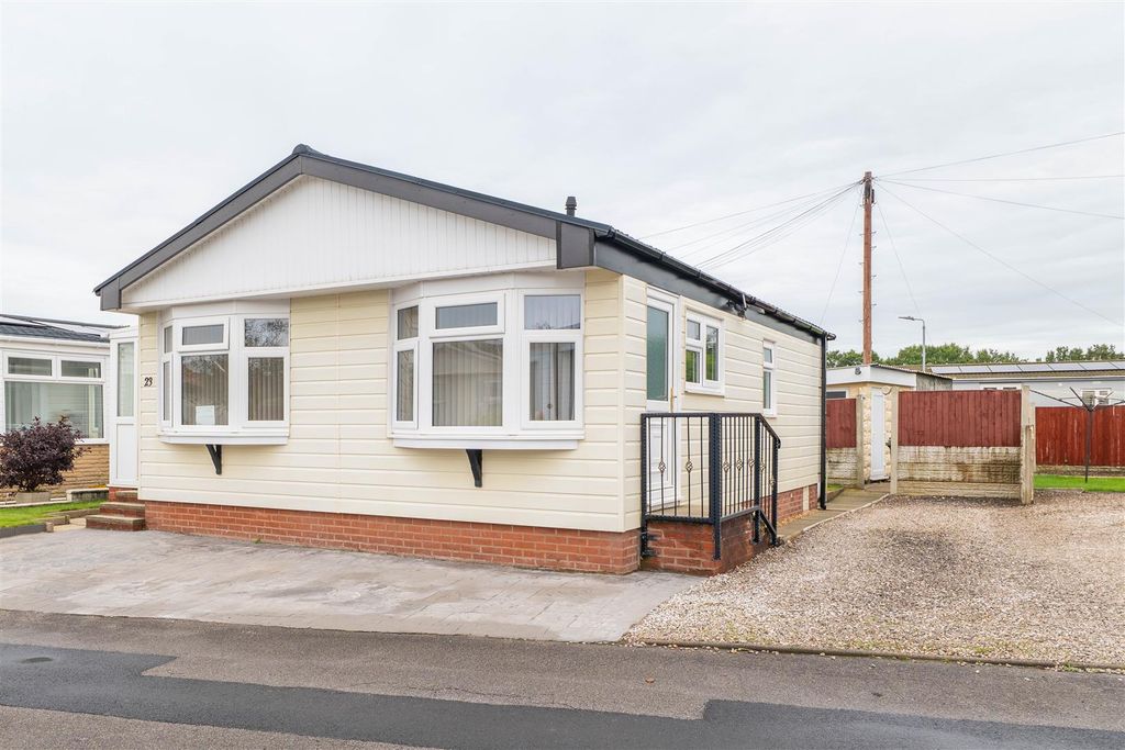Property photo 1 of 19 Front External