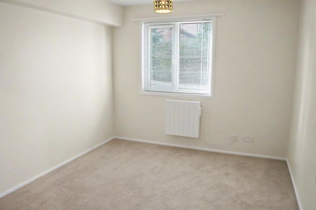 Property photo 2 of 6 Dsc07296_1.Jpeg