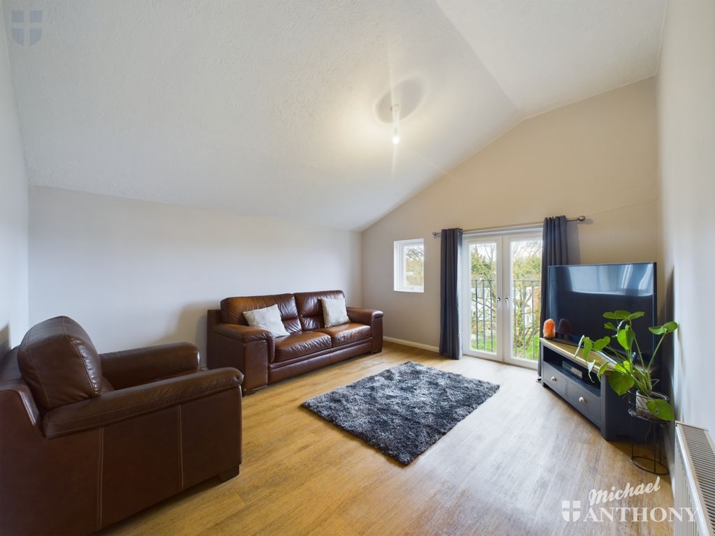 Property photo 2 of 6 Cam02538G0-Pr0229-Still001