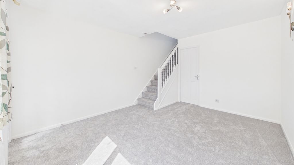 Property photo 2 of 19 4129616