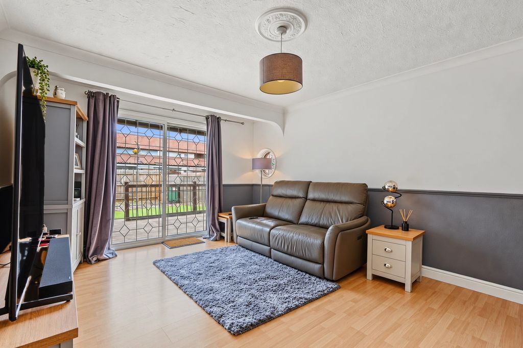 Property photo 3 of 16 5676534