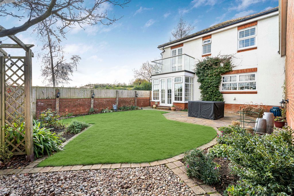 Property photo 1 of 21 Garden