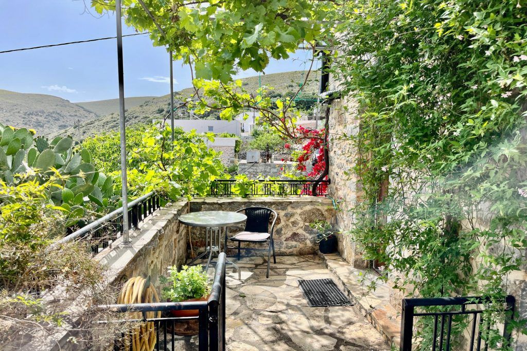 Property photo 1 of 25