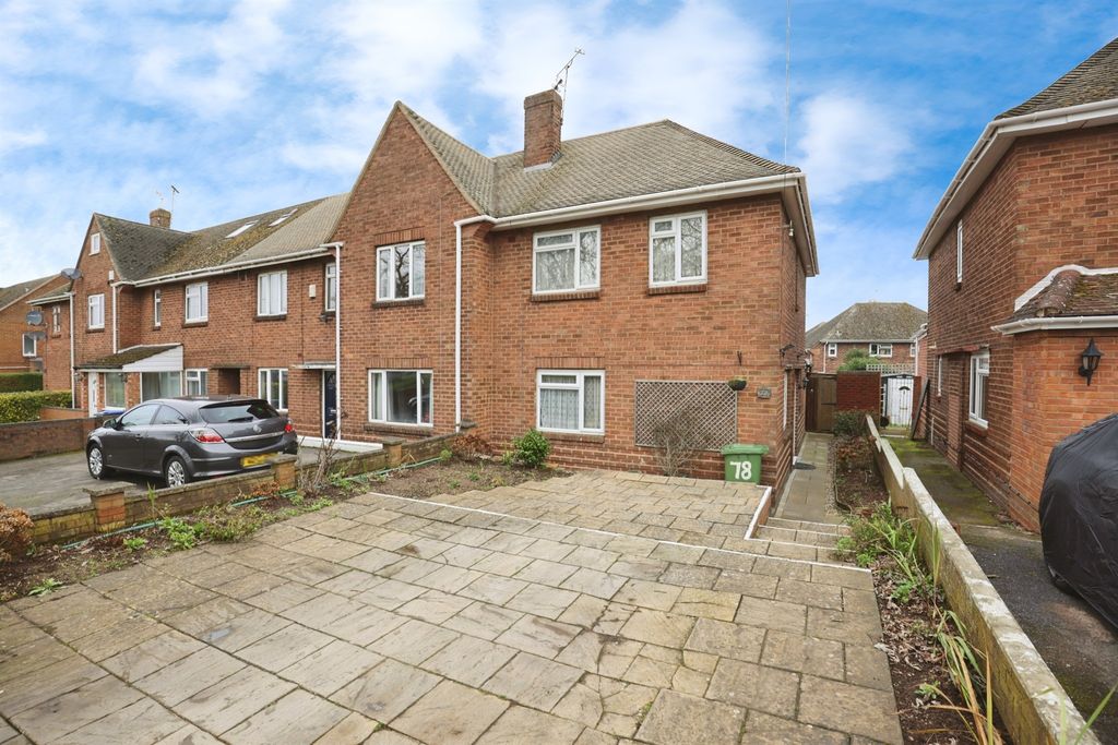 Property photo 1 of 11