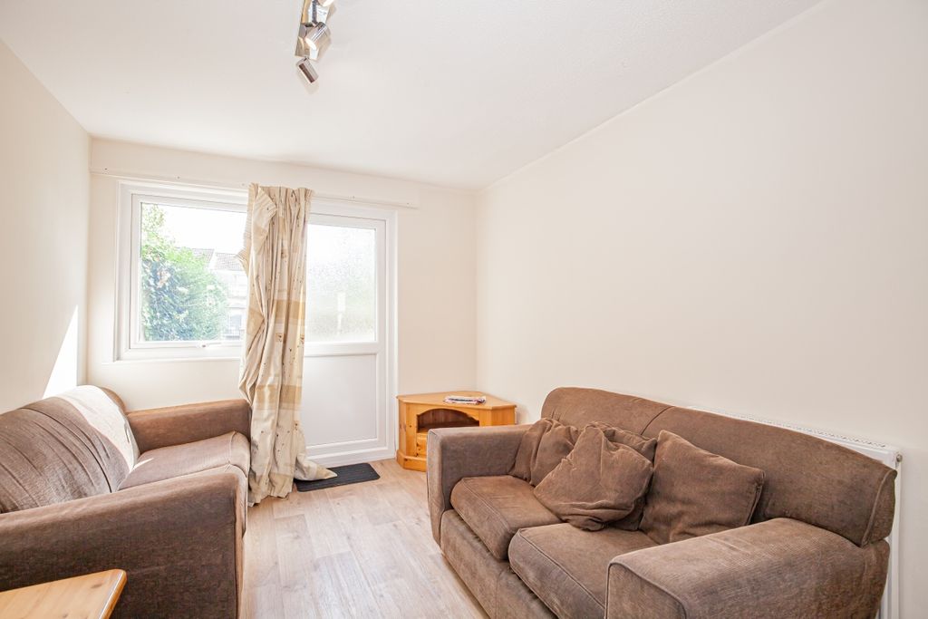 Property photo 2 of 9 137666