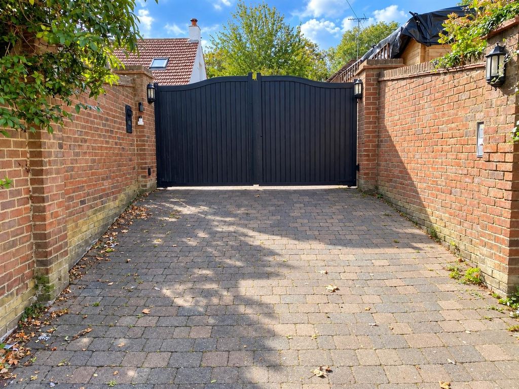 Property photo 3 of 38 Image1 (3).Jpg