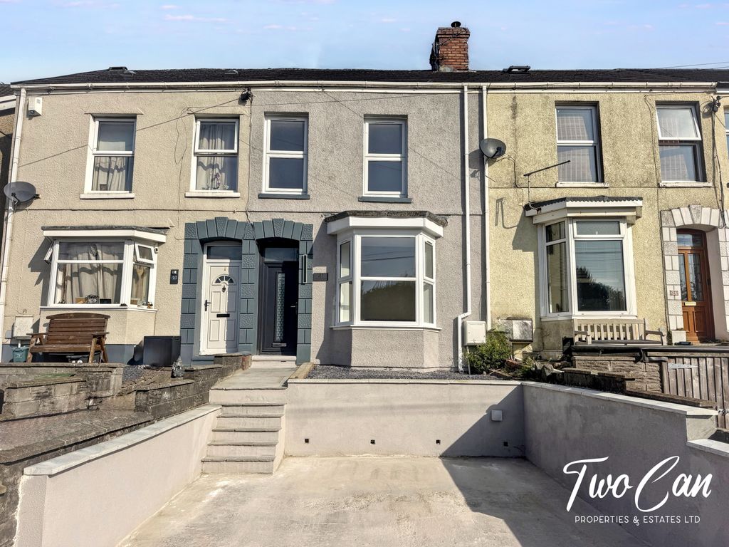 Property photo 1 of 32