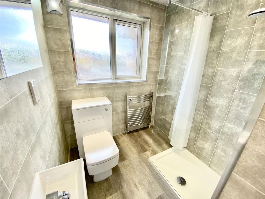 Property photo 3 of 15 Tempimageqdluxa.Jpg