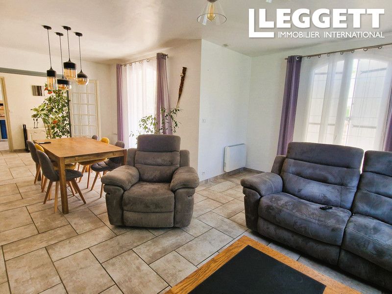 Property photo 2 of 10