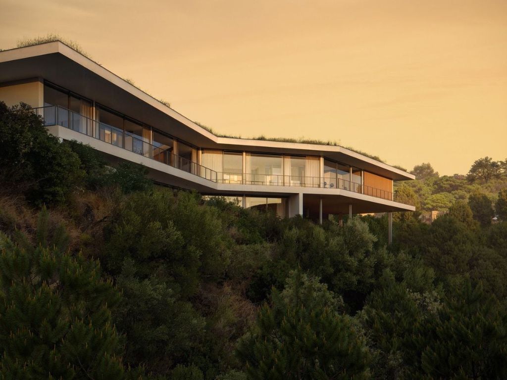 Property photo 3 of 3