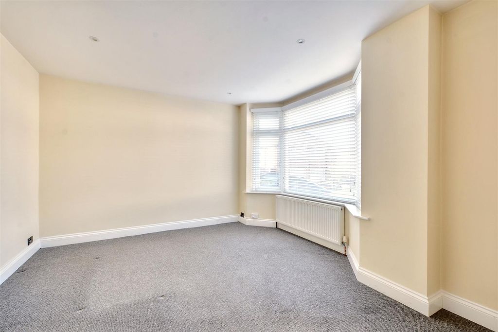 Property photo 2 of 12 P_0Etghiwvz5Kvwlyxem8Bx3-Z4 (1).Jpg