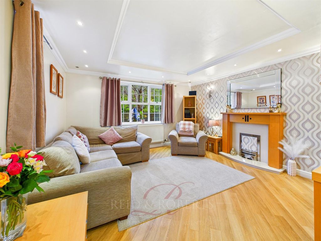 Property photo 3 of 26 Cam03999G0-Pr0126-Still001.Jpg