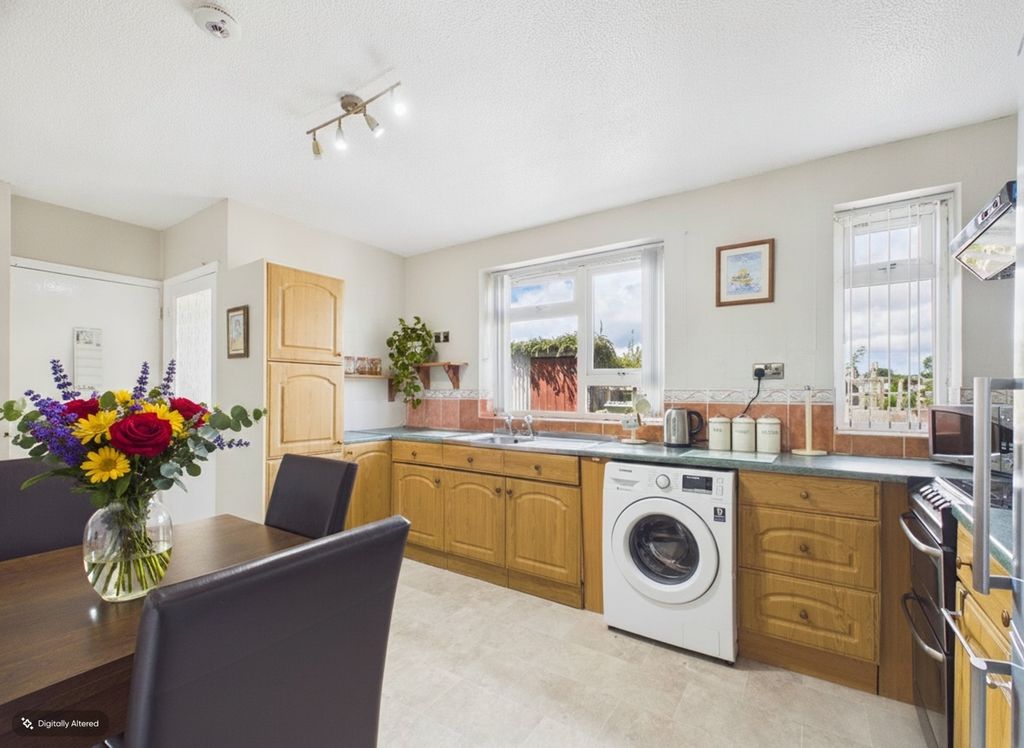Property photo 2 of 17 Ewemove South Molton - Fir Terrace