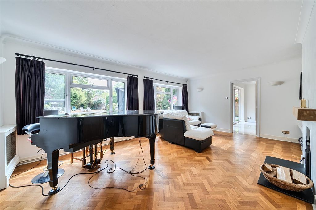 Property photo 3 of 34 1493888-14-6A5F753Ac05De.Jpg