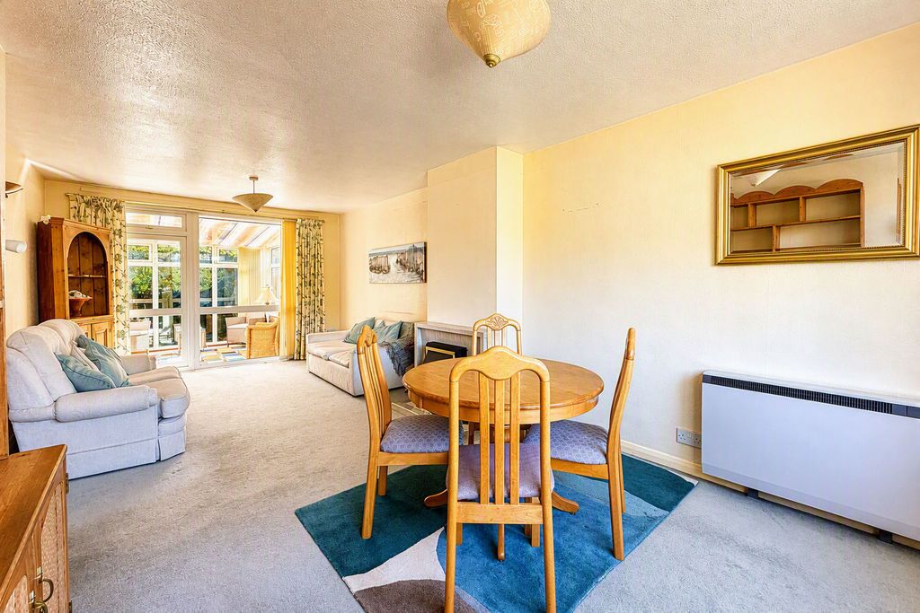 Property photo 2 of 16 Lounge/ Diner