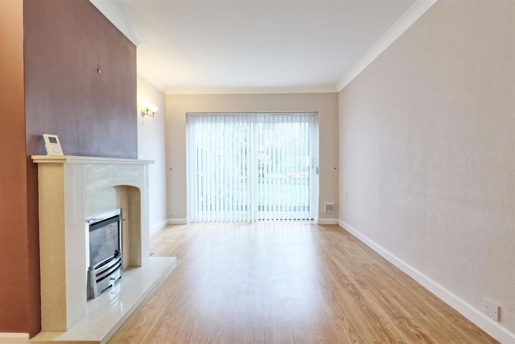 Property photo 2 of 19 Img_8241_2_3_Easyhdr-Interior3.Jpeg