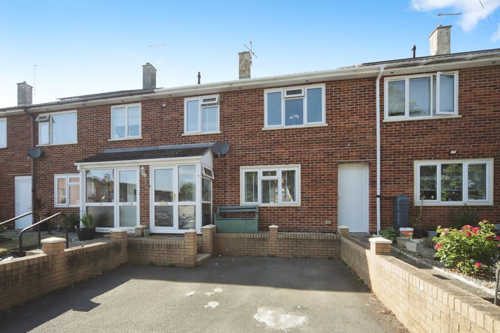 Property photo 1 of 17