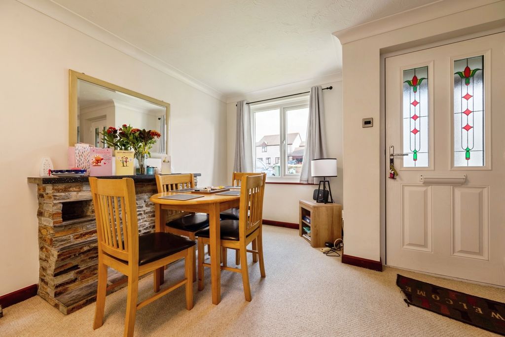 Property photo 2 of 16 Photo