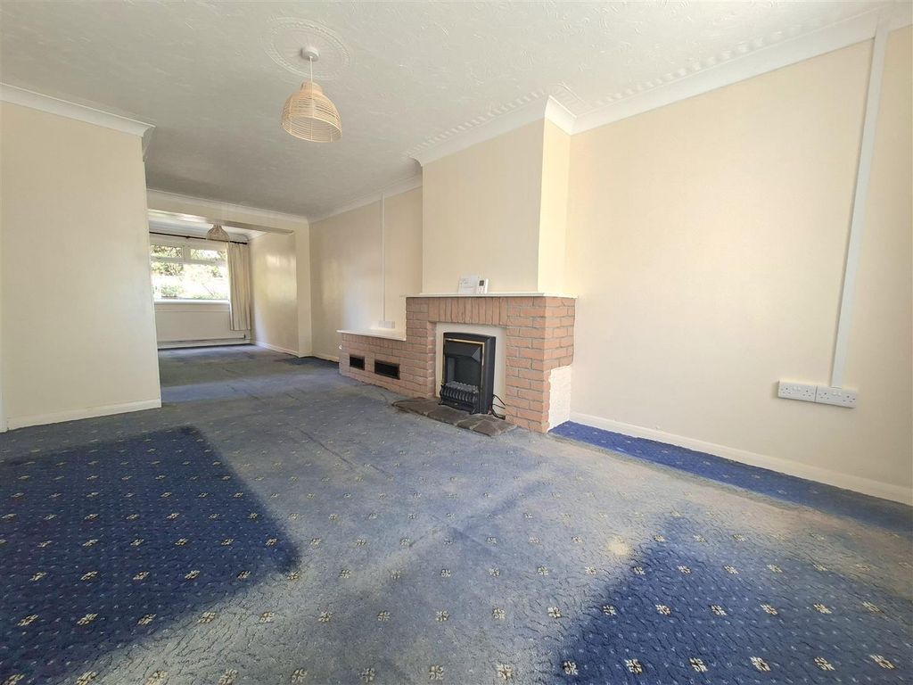 Property photo 3 of 24 Lounge/Dining Room