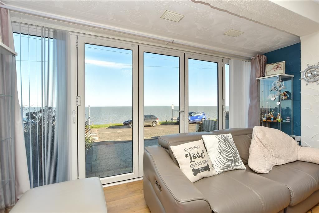 Property photo 2 of 18 Sea Views