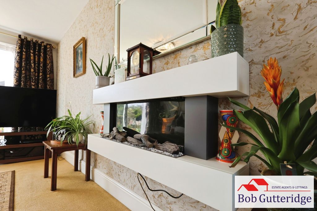 Property photo 3 of 37 Pbox-Img.Jpg