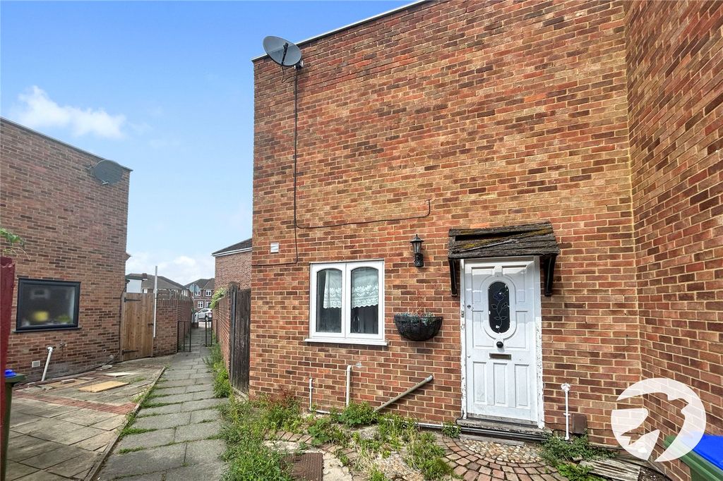 Property photo 1 of 20 External