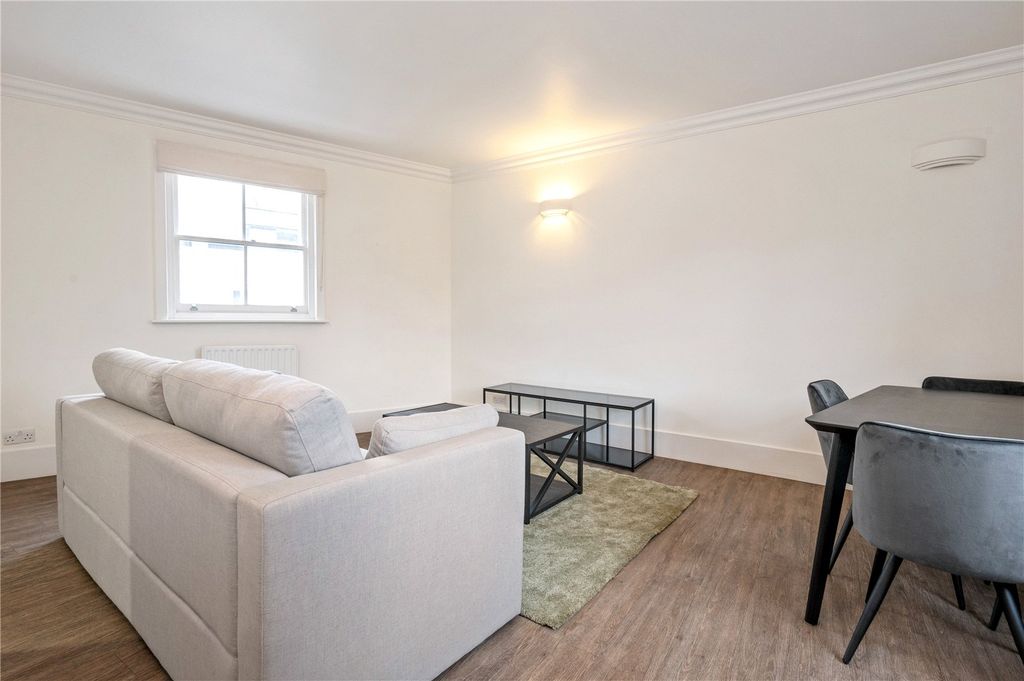 Property photo 2 of 17 Reception/Dining