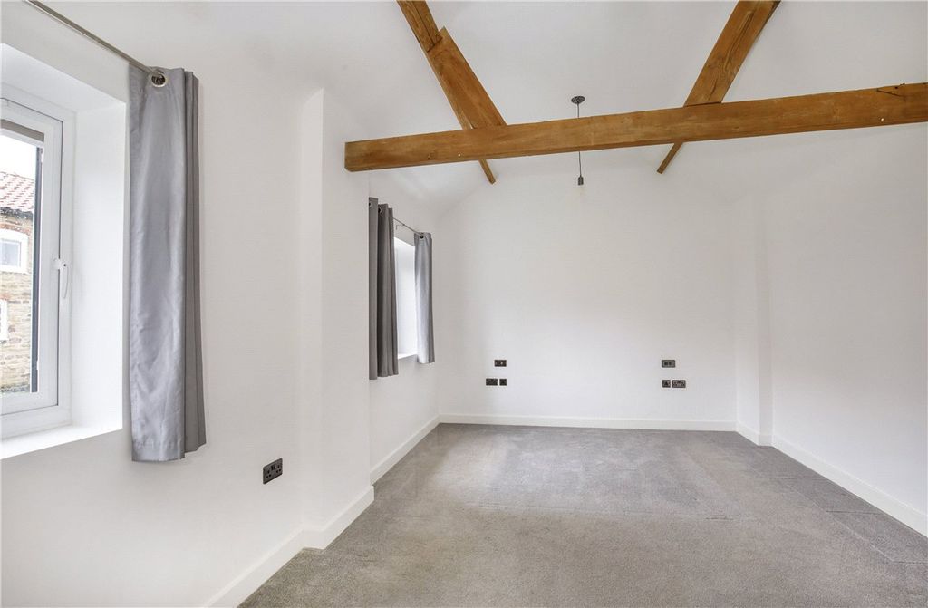 Property photo 3 of 25 Picture No. 09