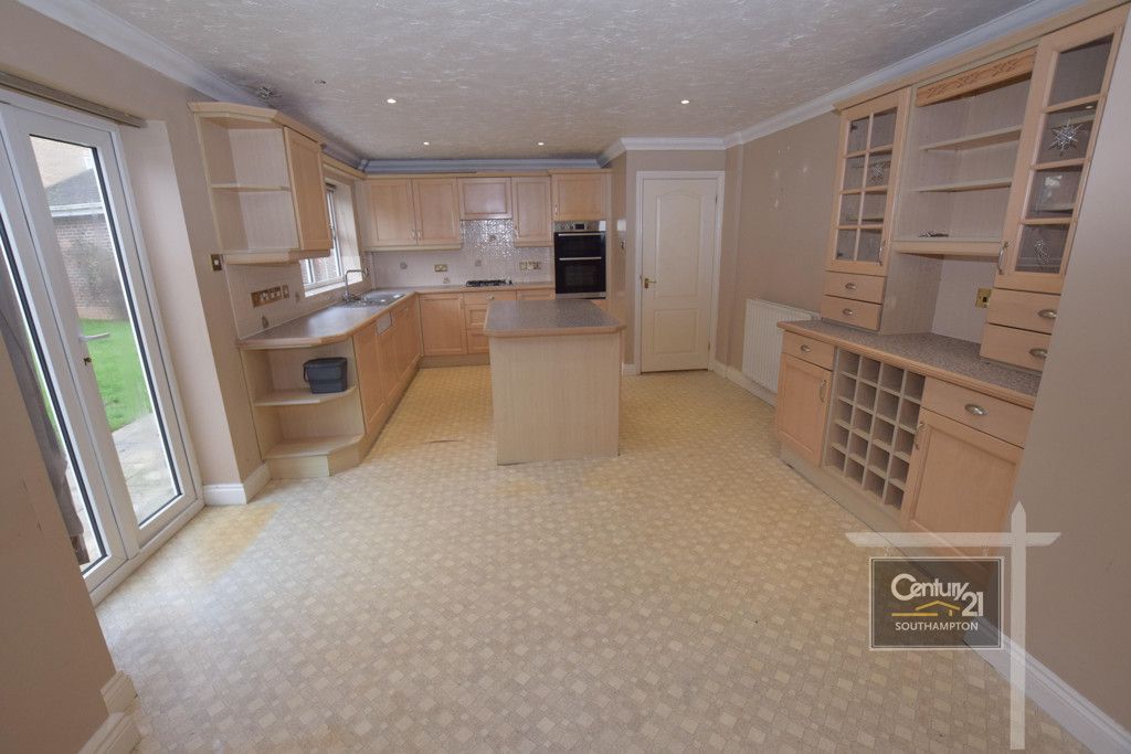 Property photo 3 of 22