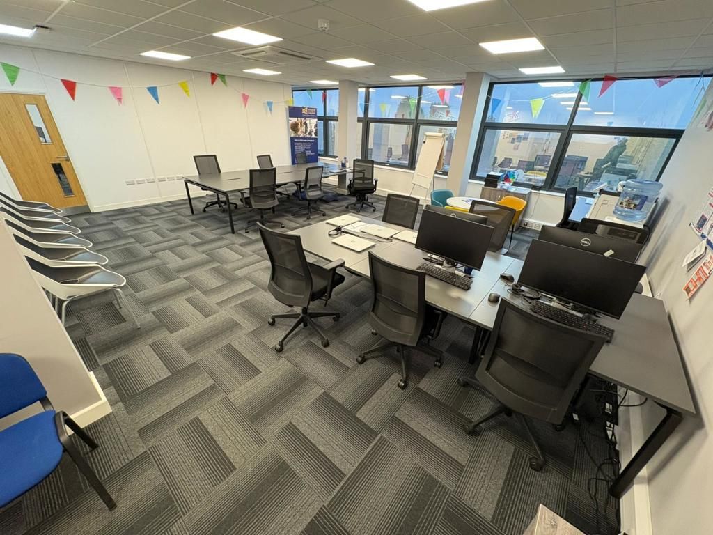 Property photo 2 of 5 Photo 4