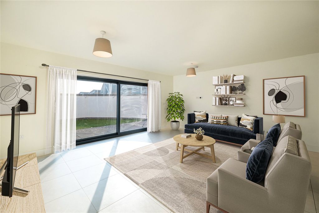 Property photo 1 of 10 Living