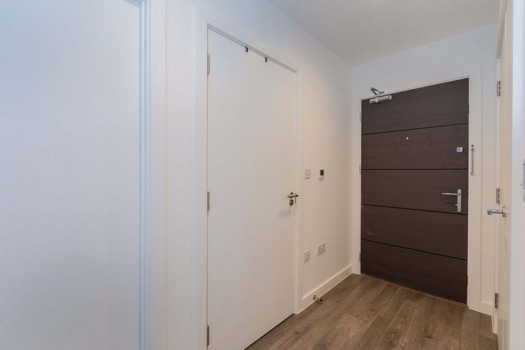 Additional image 9 of 1 bed flat for saleTrinity Place, Park Street, Maidenhead SL6