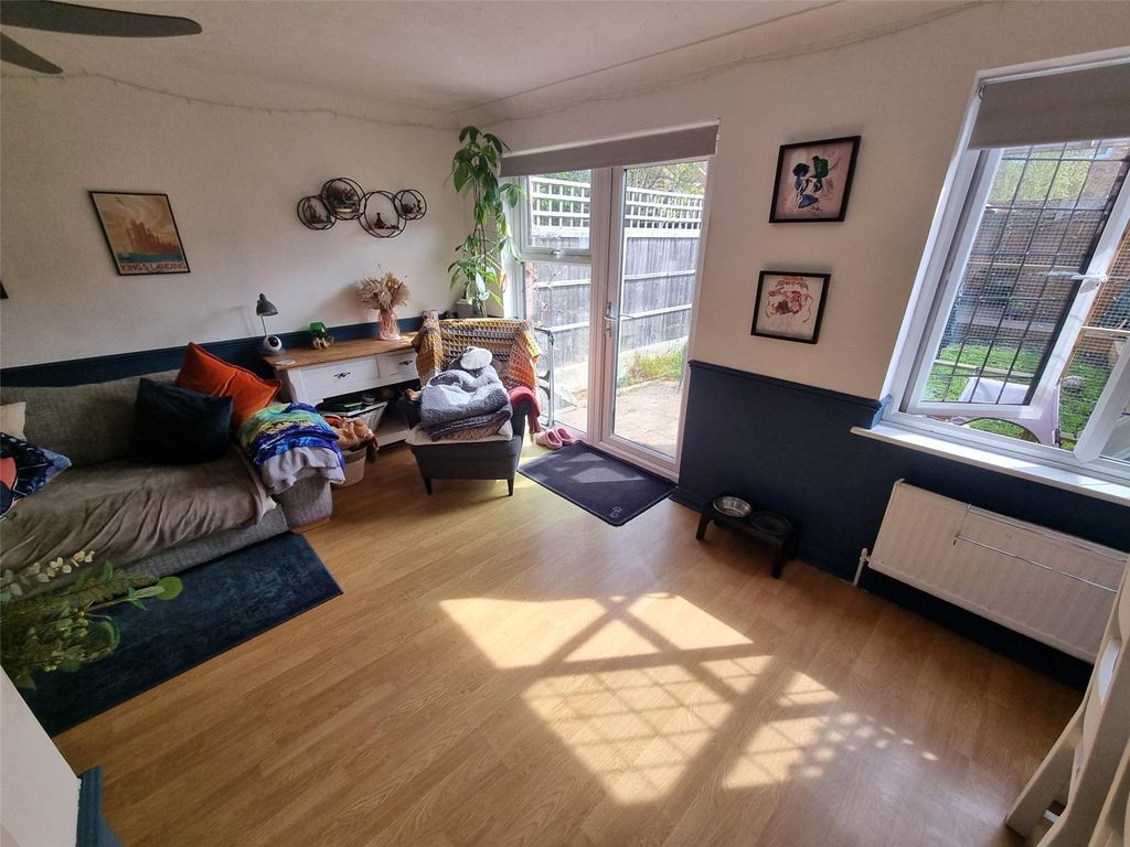 Property photo 2 of 12 Picture No. 05