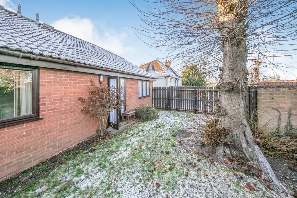 Property photo 2 of 12