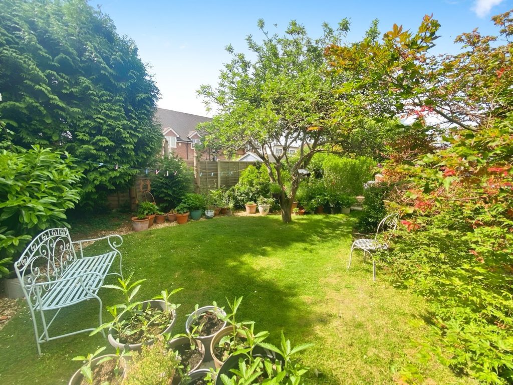 Property photo 3 of 23