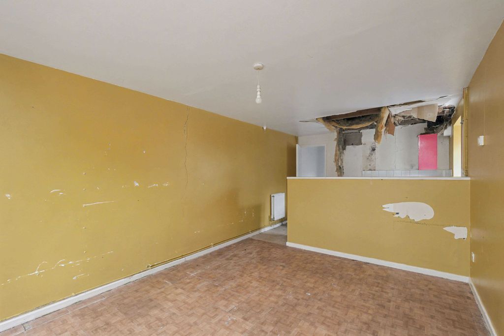 Property photo 3 of 18 1 Church Lees, Great Linford, Milton Keynes, Mk14 5Eb