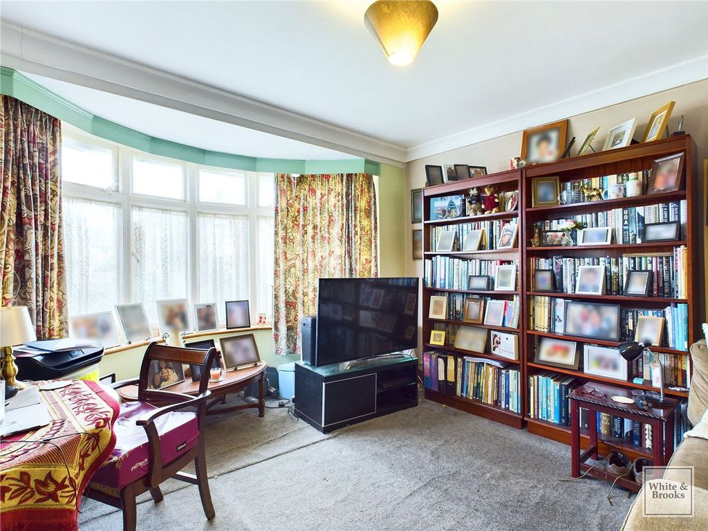 Property photo 2 of 10 Living Room