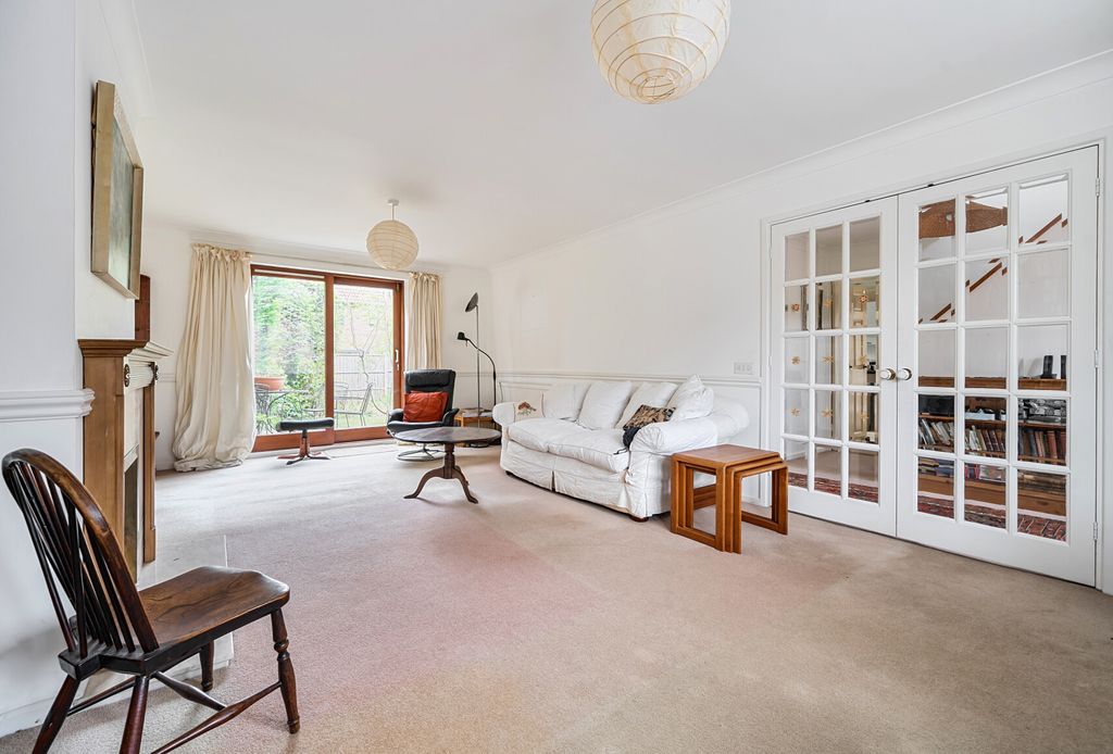 Property photo 3 of 12 1342565-7-68A3134...