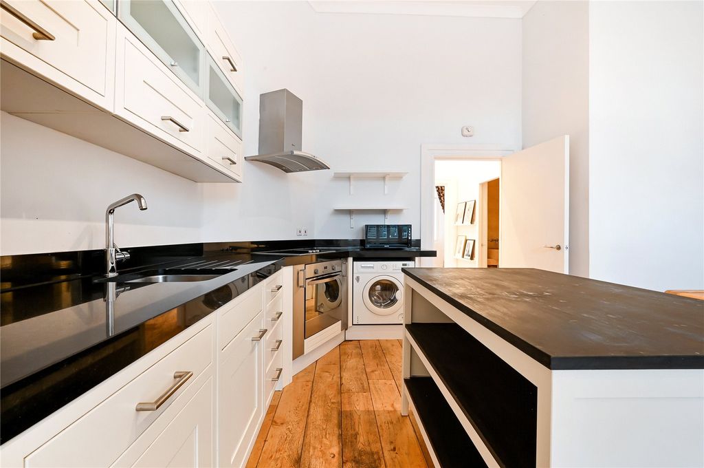 Property photo 2 of 7 Picture No. 21