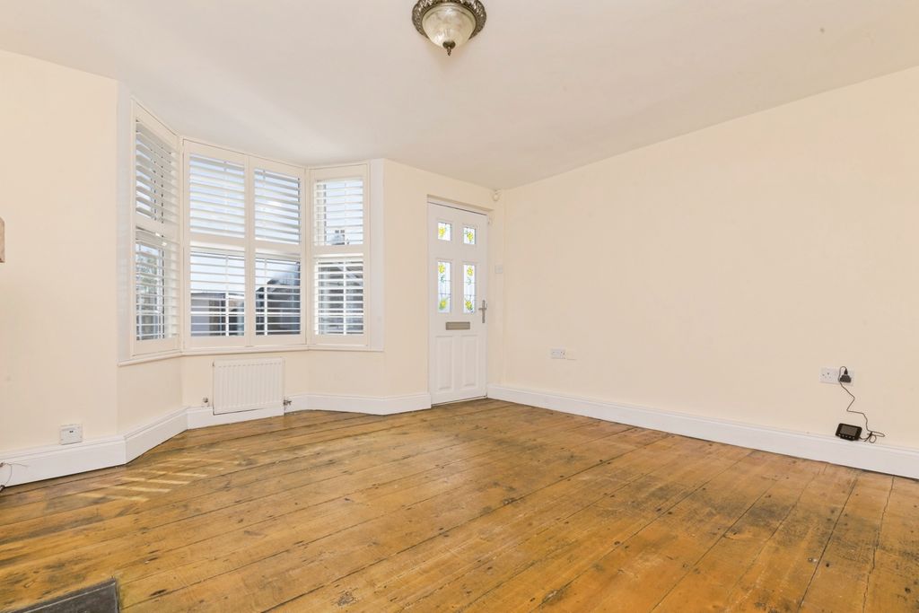 Property photo 3 of 13 Living Room