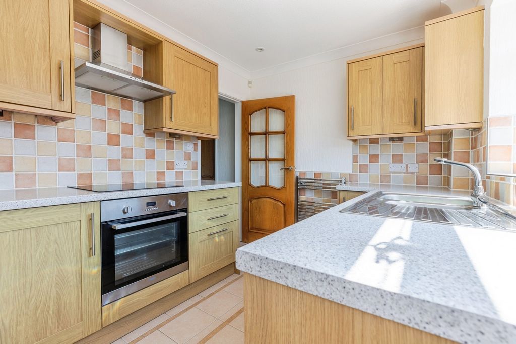 Property photo 3 of 12 Pbox-Img.Jpg