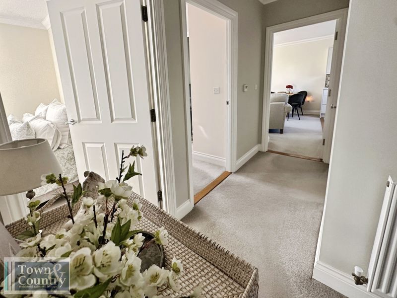 Property photo 3 of 21 Keats Crescent