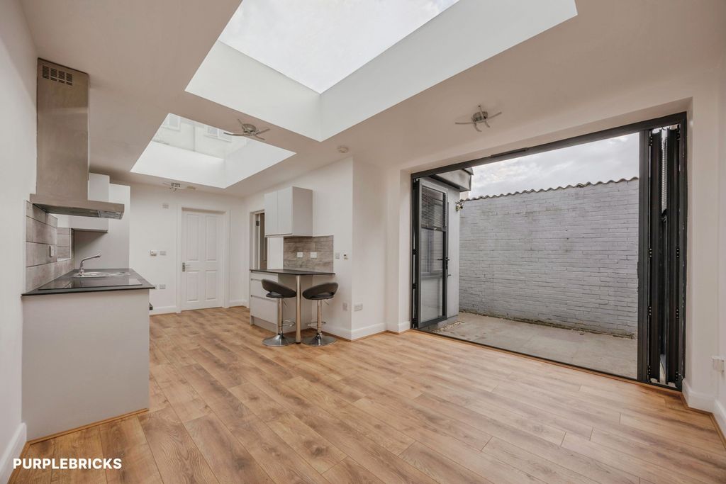 Property photo 2 of 16 Open Plan Living