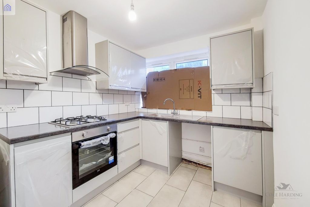Property photo 3 of 10 2_Kitchen-0.Jpg