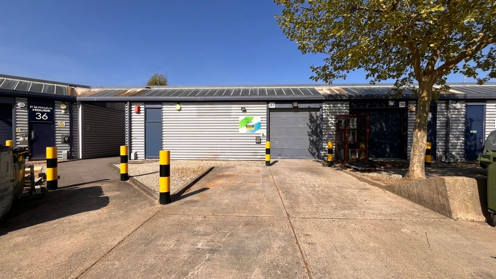 Property photo 1 of 6 Photo 5