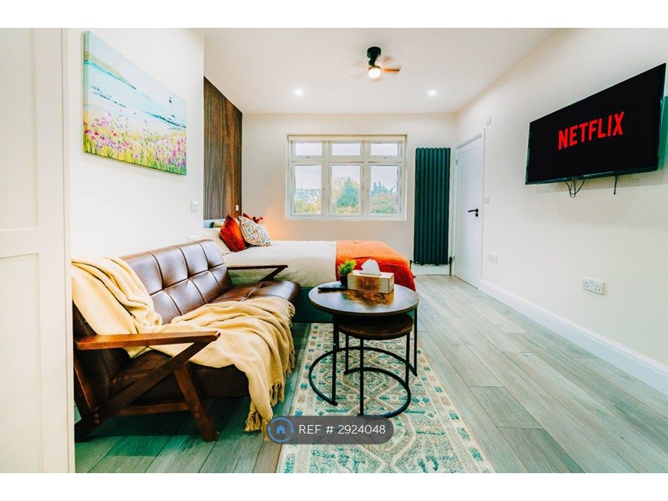 Property photo 1 of 7 Studio 5