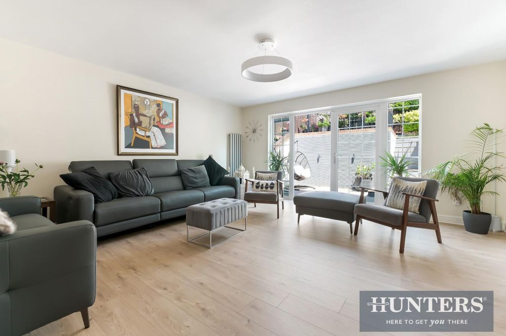 Property photo 3 of 16 Grafton Road 1.Jpg
